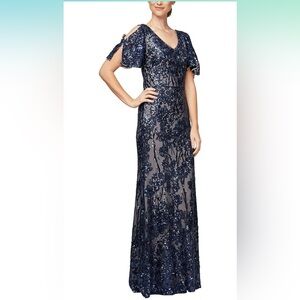 Mother of the bride/groom dress. Worn once. Brand new. Super comfortable.